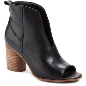 Lucca Lane ankle bootie peep toe